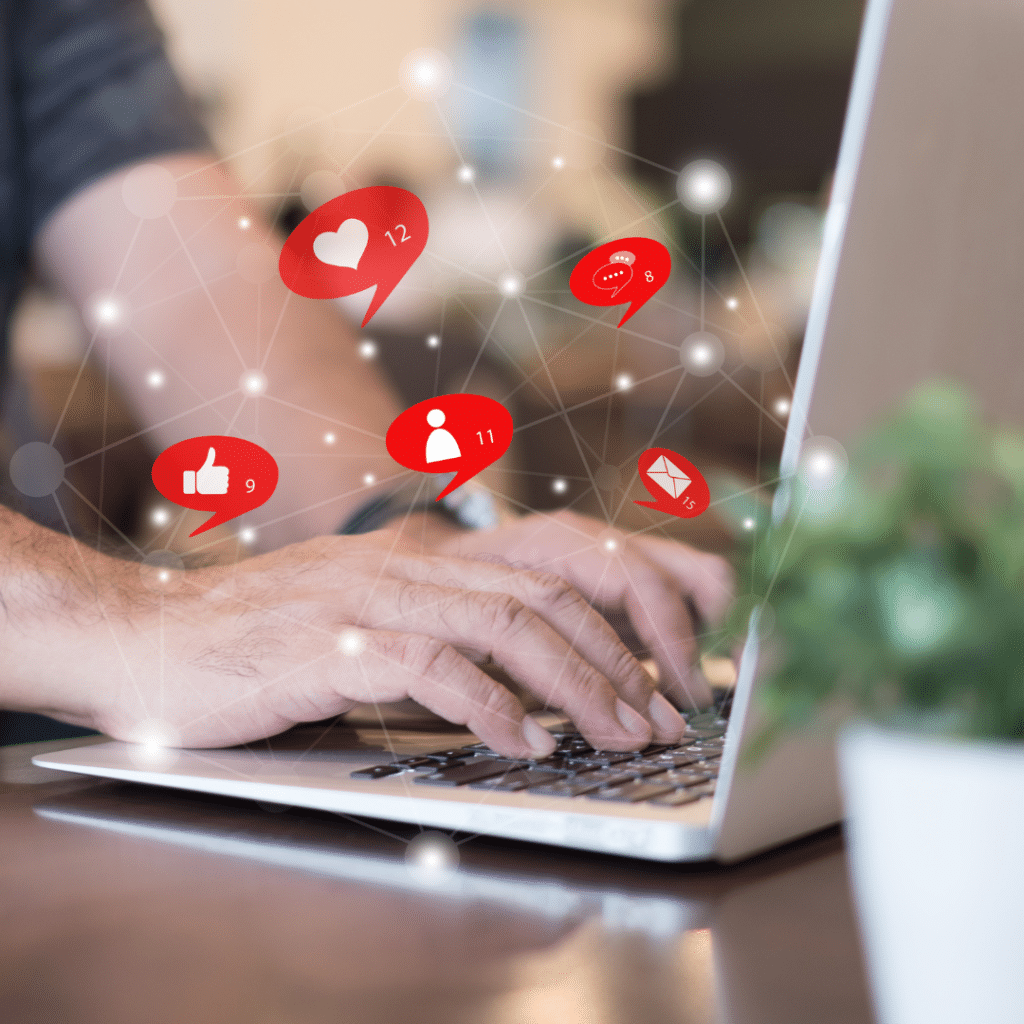 Maximiser votre potentiel : comment les réseaux sociaux professionnels peuvent améliorer votre carrière